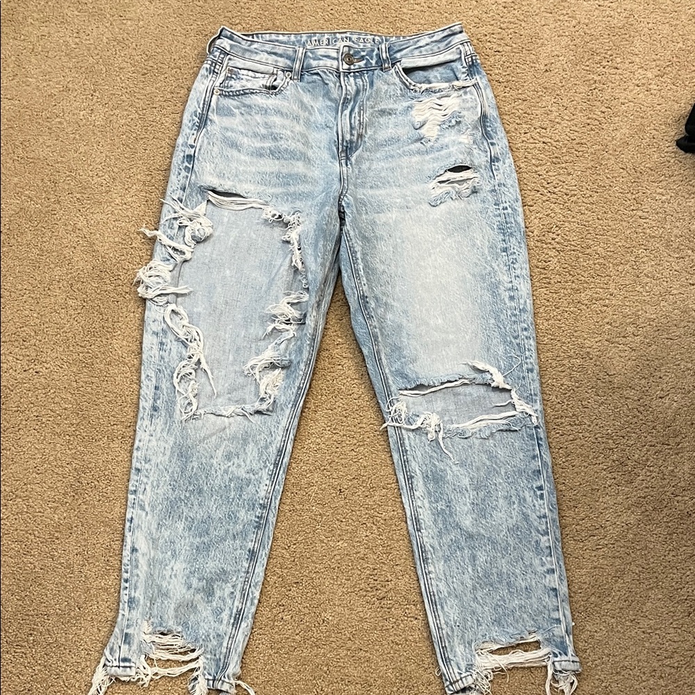 American Eagle Outfitters Light Blue Distressed Boyfriend Jeans